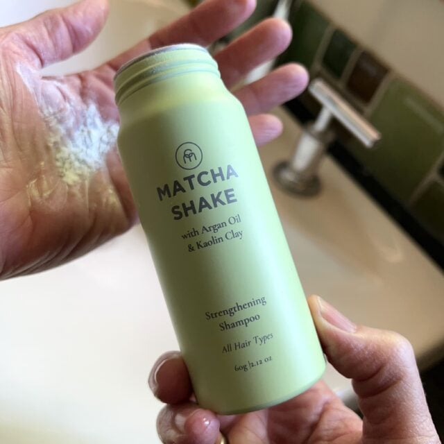 Matcha Shake concentrated shampoo powder. 